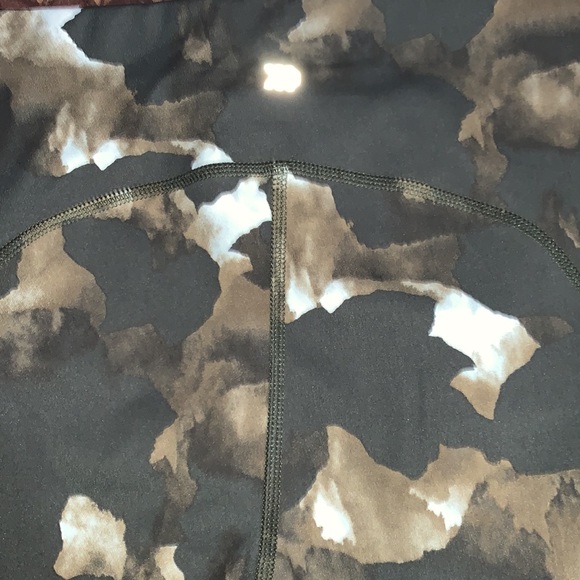 Camo Leggings - Picture 7 of 8